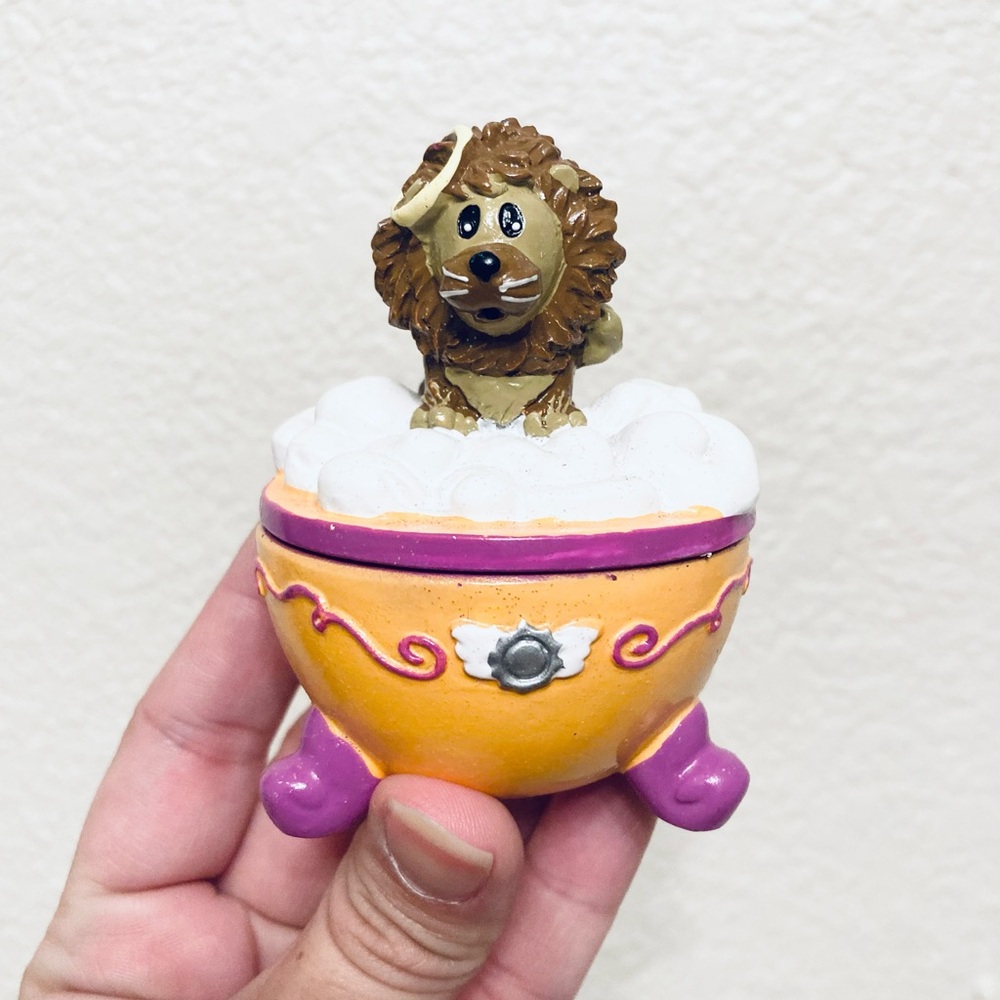 Claire's Trinket Box - Angel Lion  #7 2006 Halo Clouds Heaven Leo Zodiac